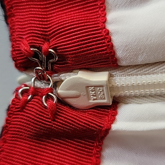 Talbots Mini Check Plaid Wool Blend Skirt Cream, Black & Red Size 6 - Picture 7 of 10